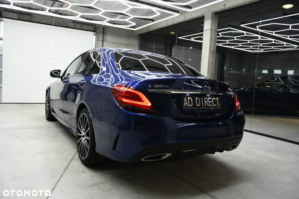 Mercedes-Benz Klasa C 300 d 4MATIC 9G-TRONIC - 11