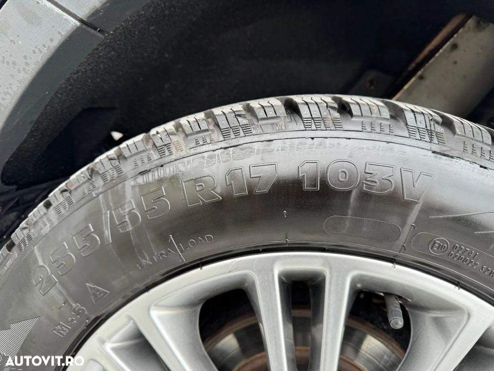 Ford Kuga 2.0 TDCi Powershift 4WD Titanium - 11