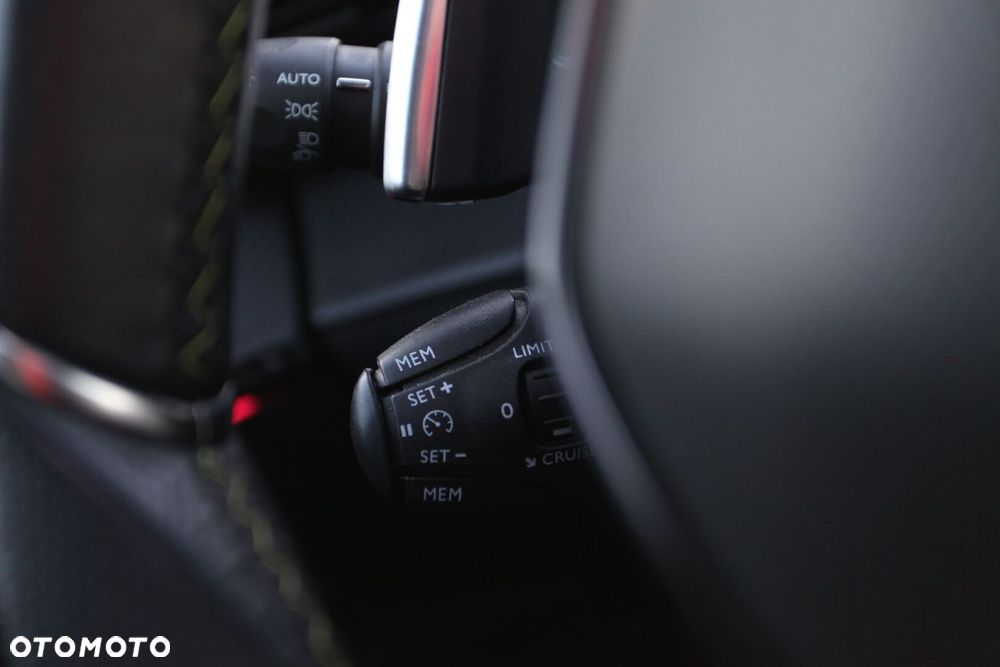 Peugeot 2008 1.2 PureTech GT Line S&S EAT8 - 19