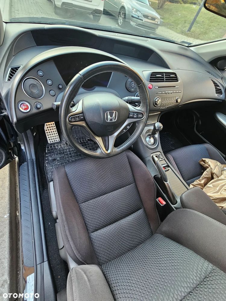 Honda Civic 1.4 Sport - 23
