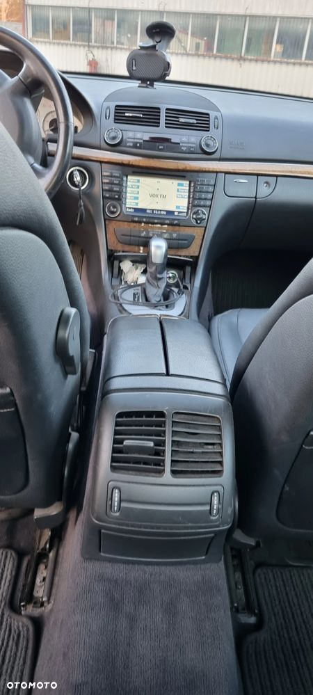 Mercedes-Benz Klasa E - 24