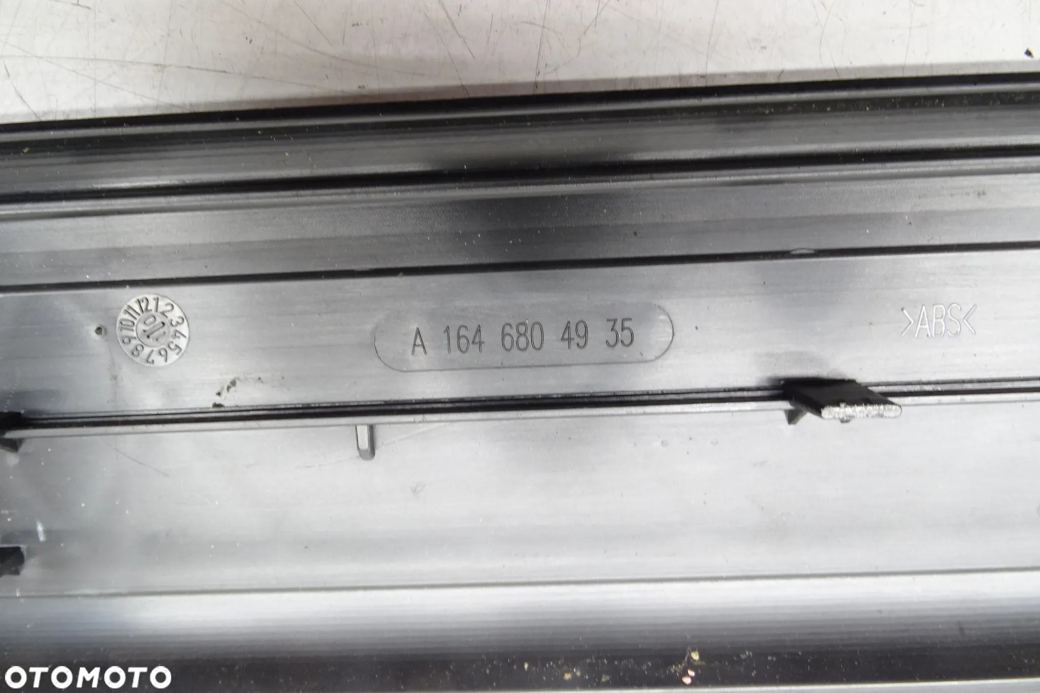 Mercedes ML W164 Lift Listwa progowa wewnętrzna lewa 1646804935 - 3