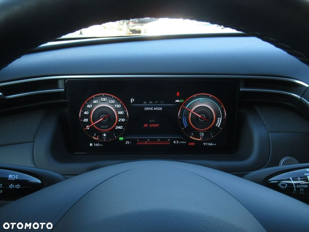 Hyundai Tucson 1.6 T-GDi HEV Executive 2WD - 36