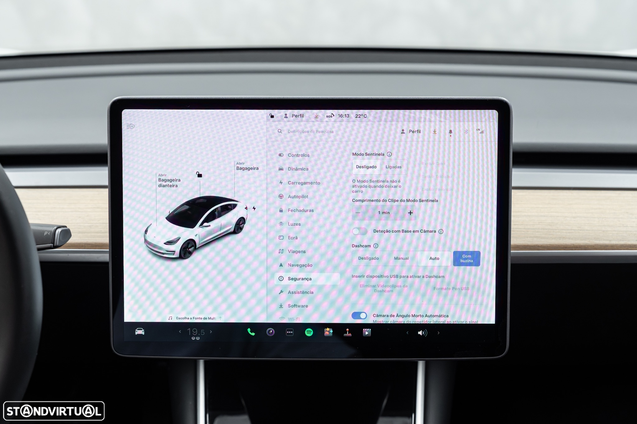 Tesla Model 3 Long-Range Dual Motor AWD - 33