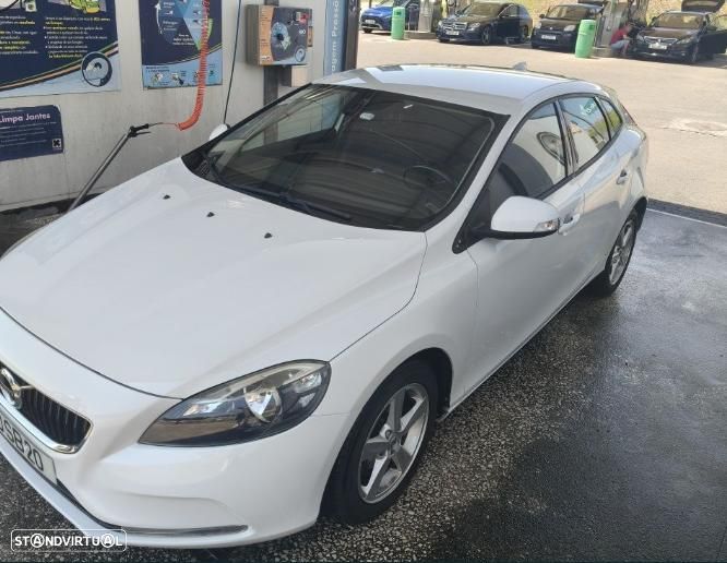 Volvo V40 2.0 D2 Inscription - 3