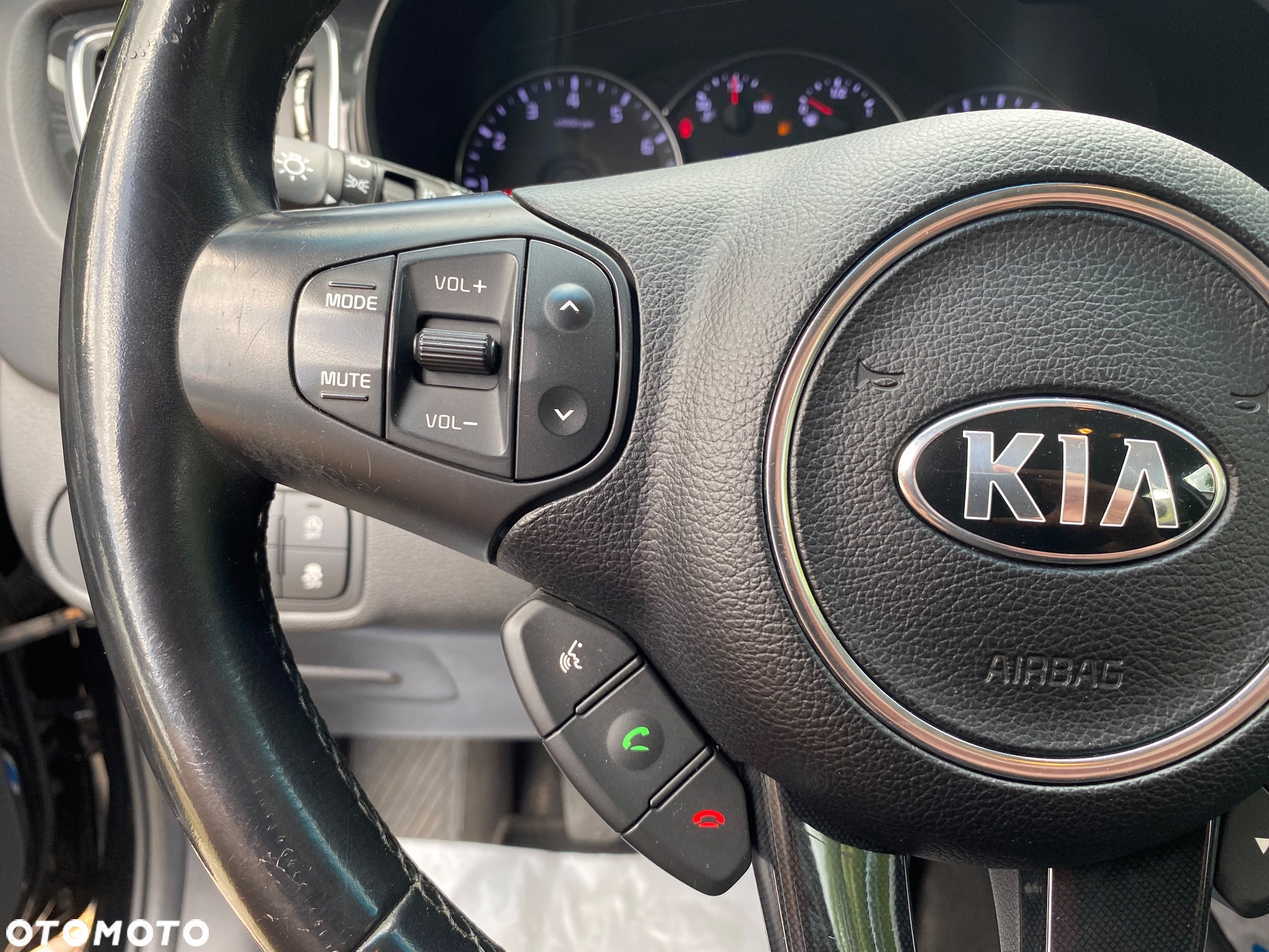 Kia Carens 1.6 GDI Business Line 7os EU6 - 15
