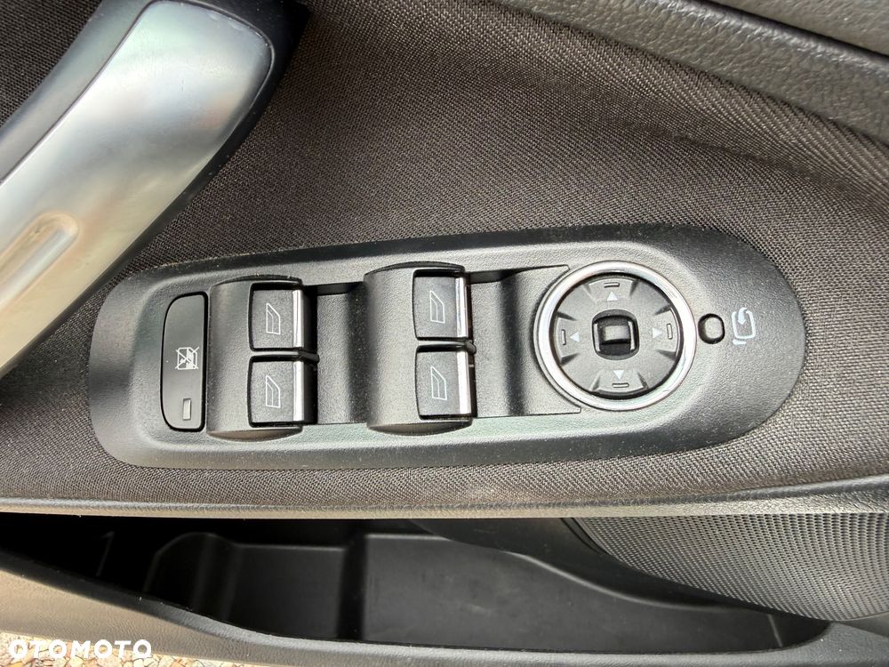 Ford Galaxy - 27