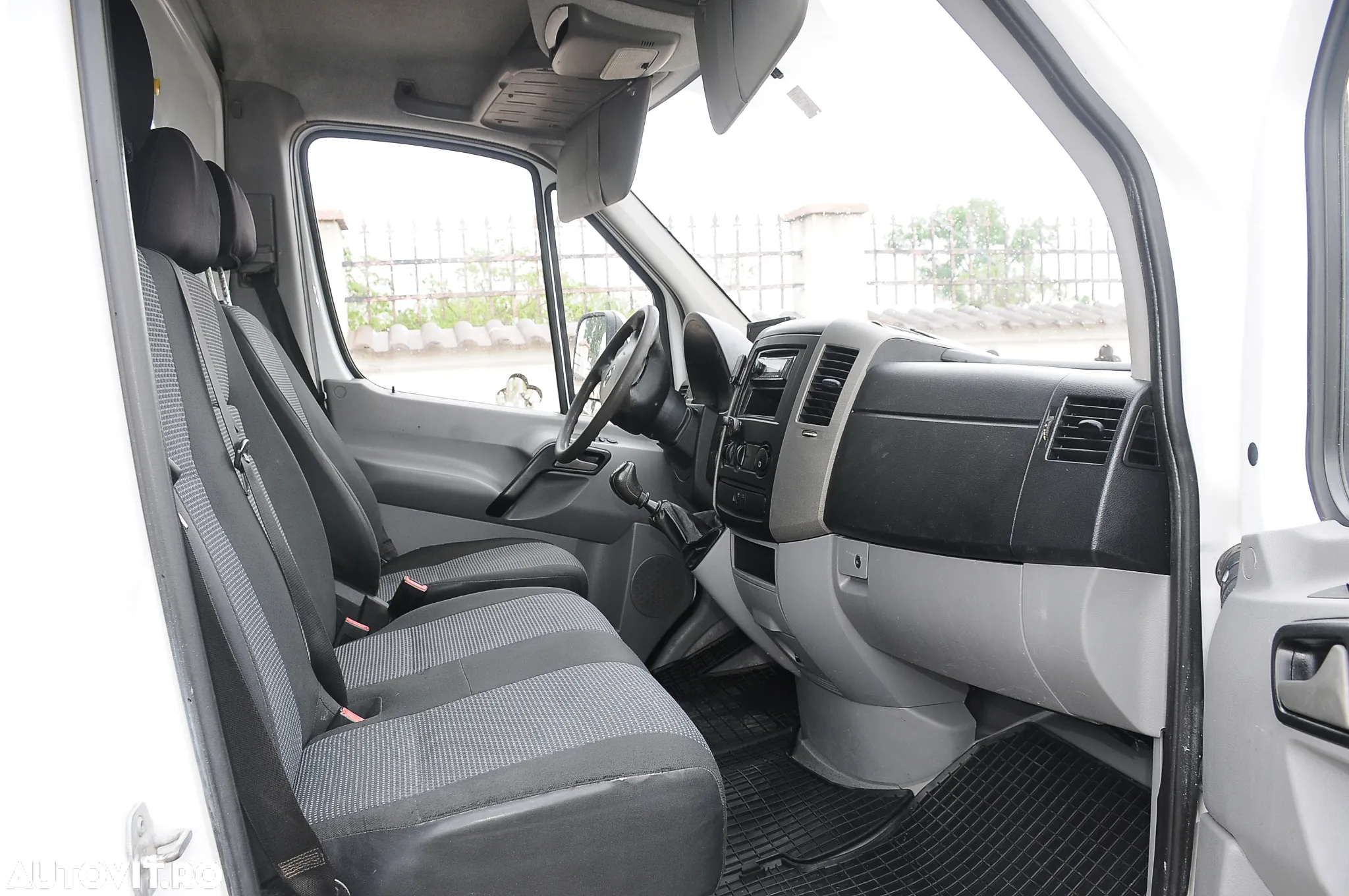 Mercedes-Benz Sprinter - 10
