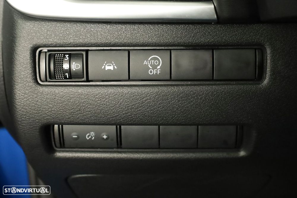 Nissan Qashqai 1.3 DIG-T N-Connecta LED Xtronic - 19