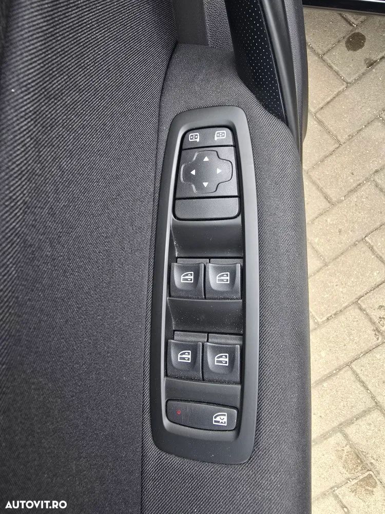 Renault Megane TCe 140 EDC GPF Zen - 7