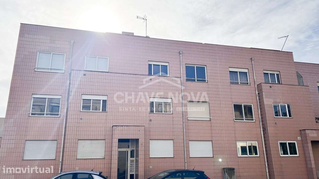 Apartamento T2 c/Lugar de Garagem na Madalena - Gaia - Grande imagem: 2/17