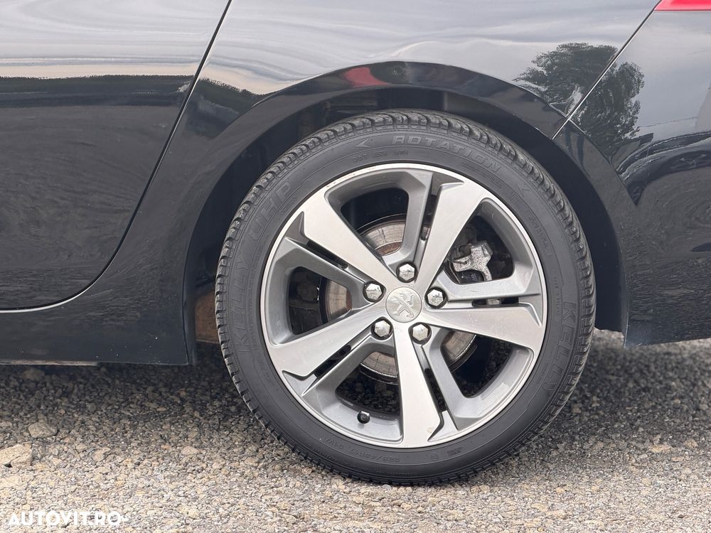 Peugeot 308 1.6HDi Premium - 37