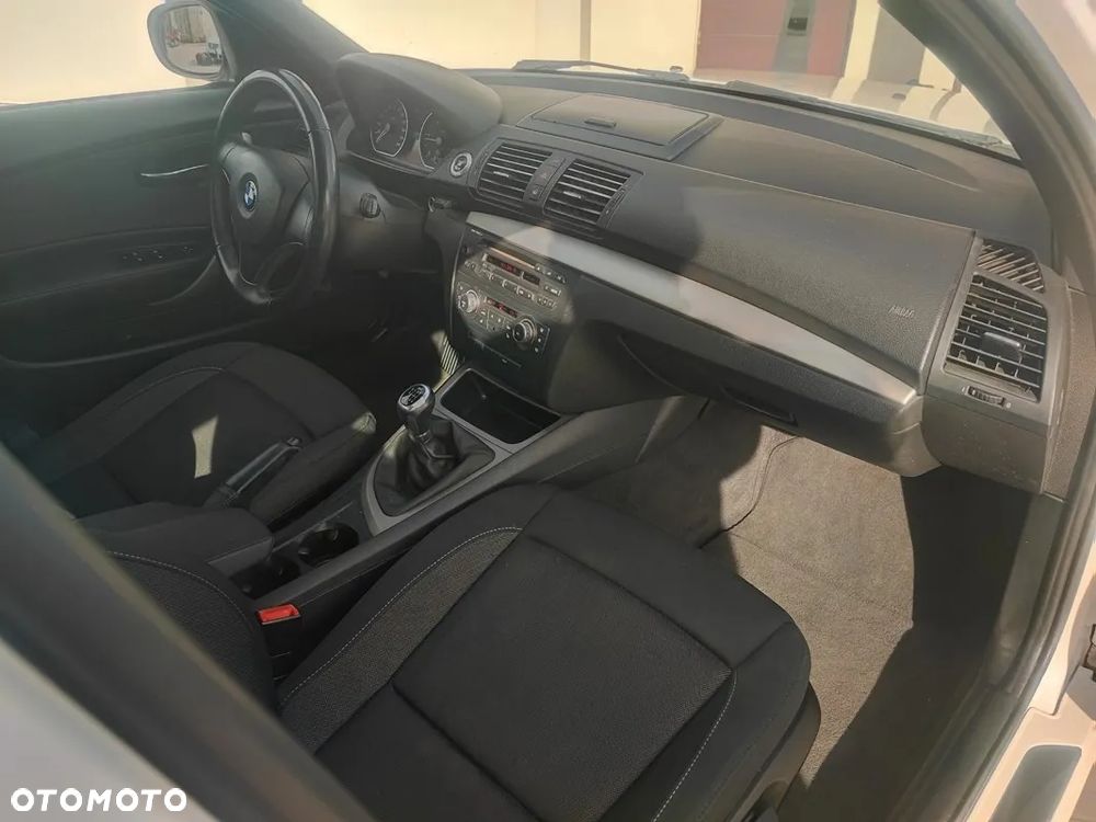 BMW Seria 1 116d - 22