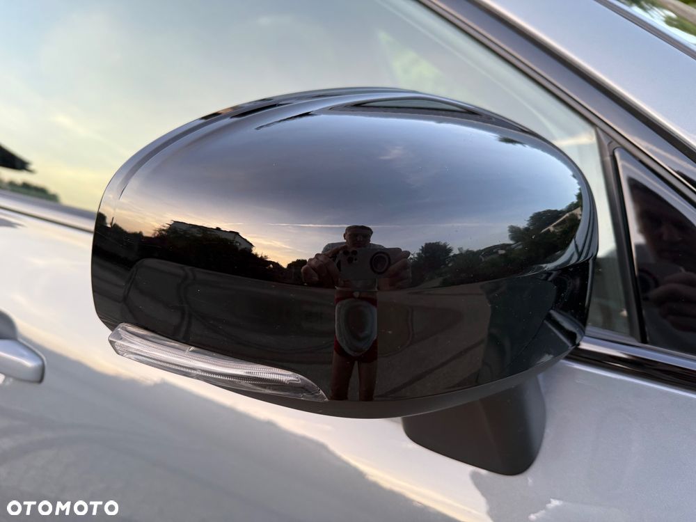 Volvo XC 60 B4 D Plus Dark - 11