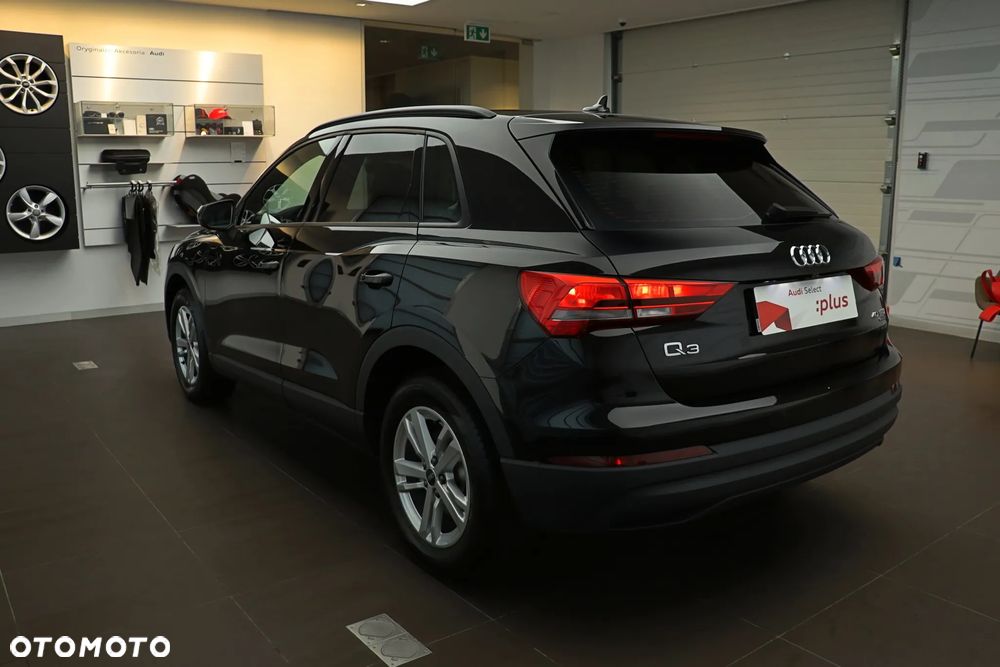 Audi Q3 40 TFSI Quattro S tronic - 4