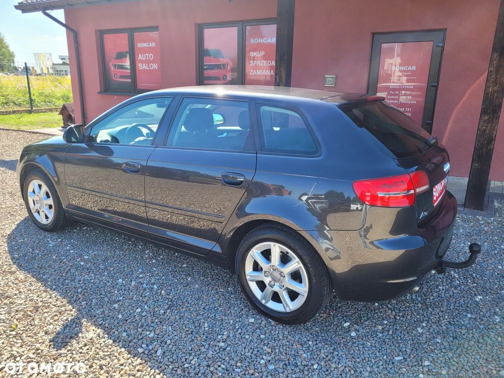 Audi A3 Sportback 1.6 TDI DPF Ambition - 2