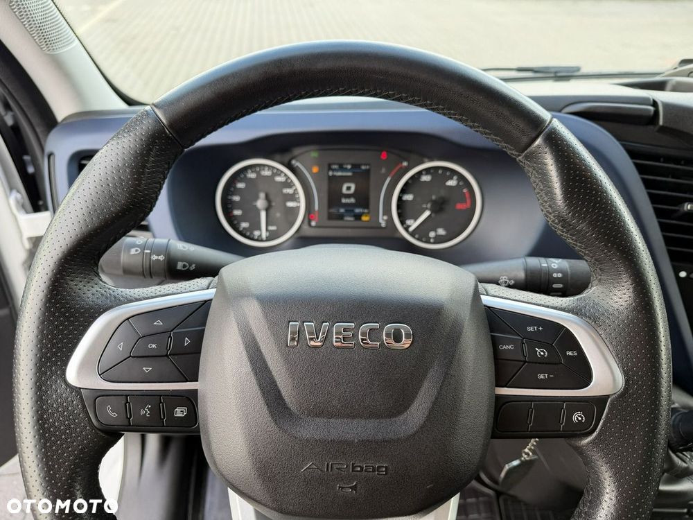 Iveco Daily 35S21 - 23