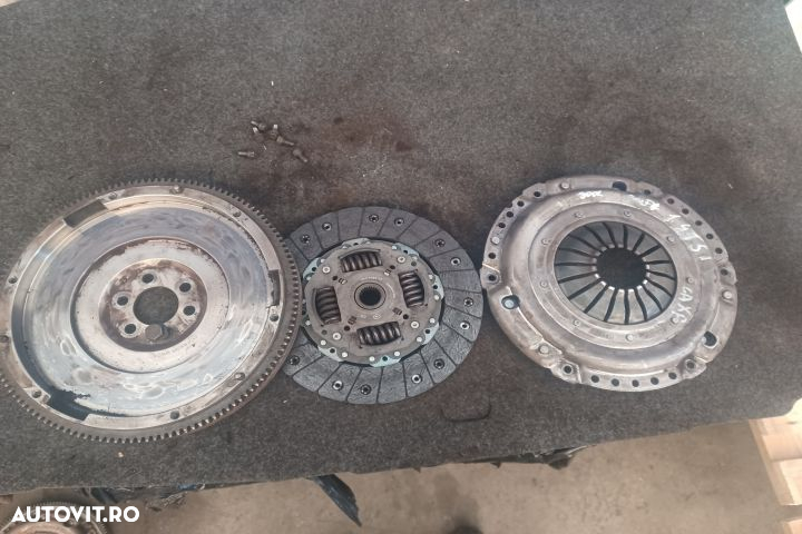 Kit ambreiaj 1.4 TSI CAXA R0301052710 123058010 323079710 Volkswagen - 2
