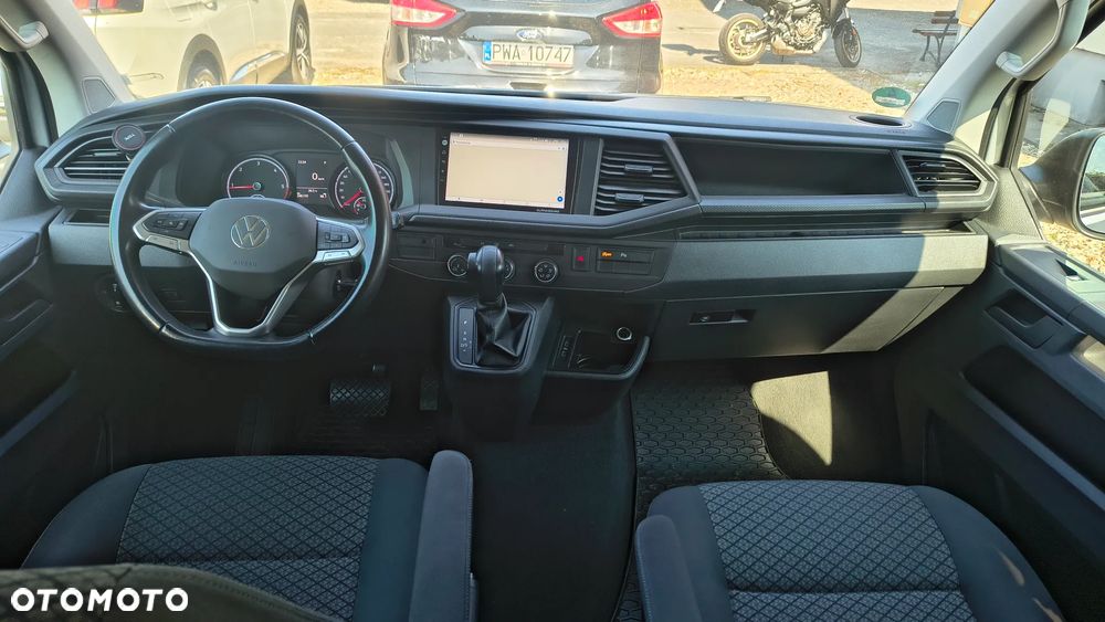 Volkswagen Multivan - 11