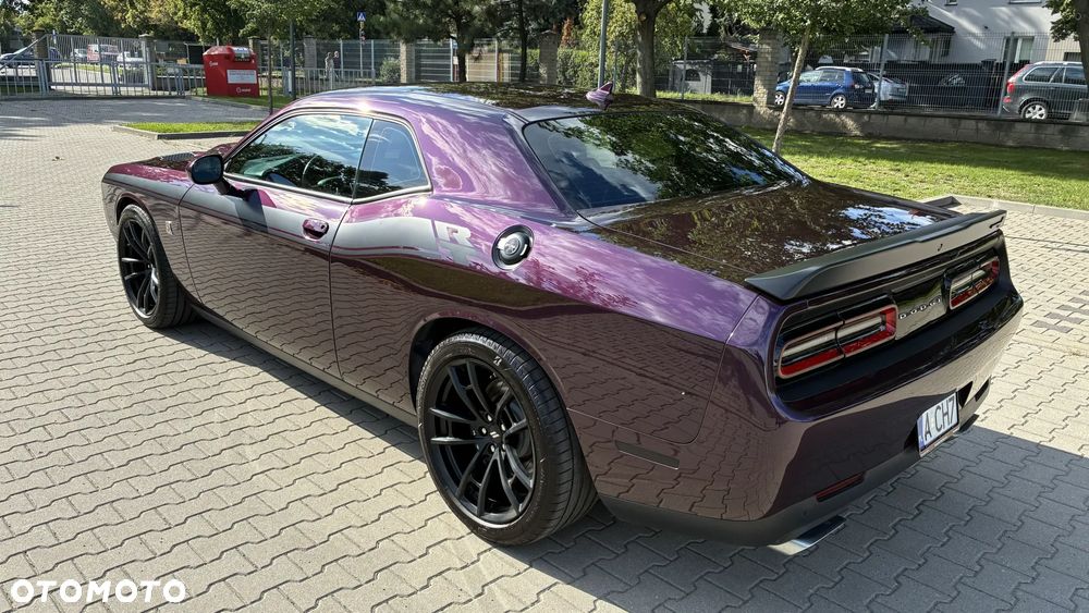 Dodge Challenger 6.4 Scat Pack - 9
