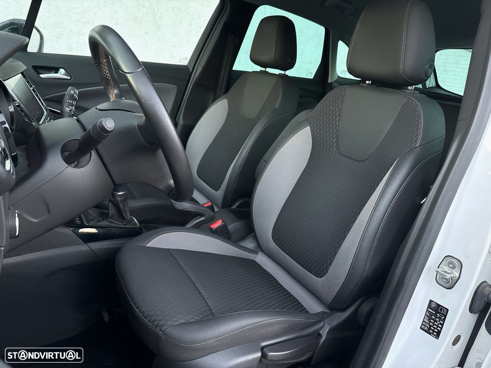 Opel Crossland X 1.2 T Innovation J17 - 16