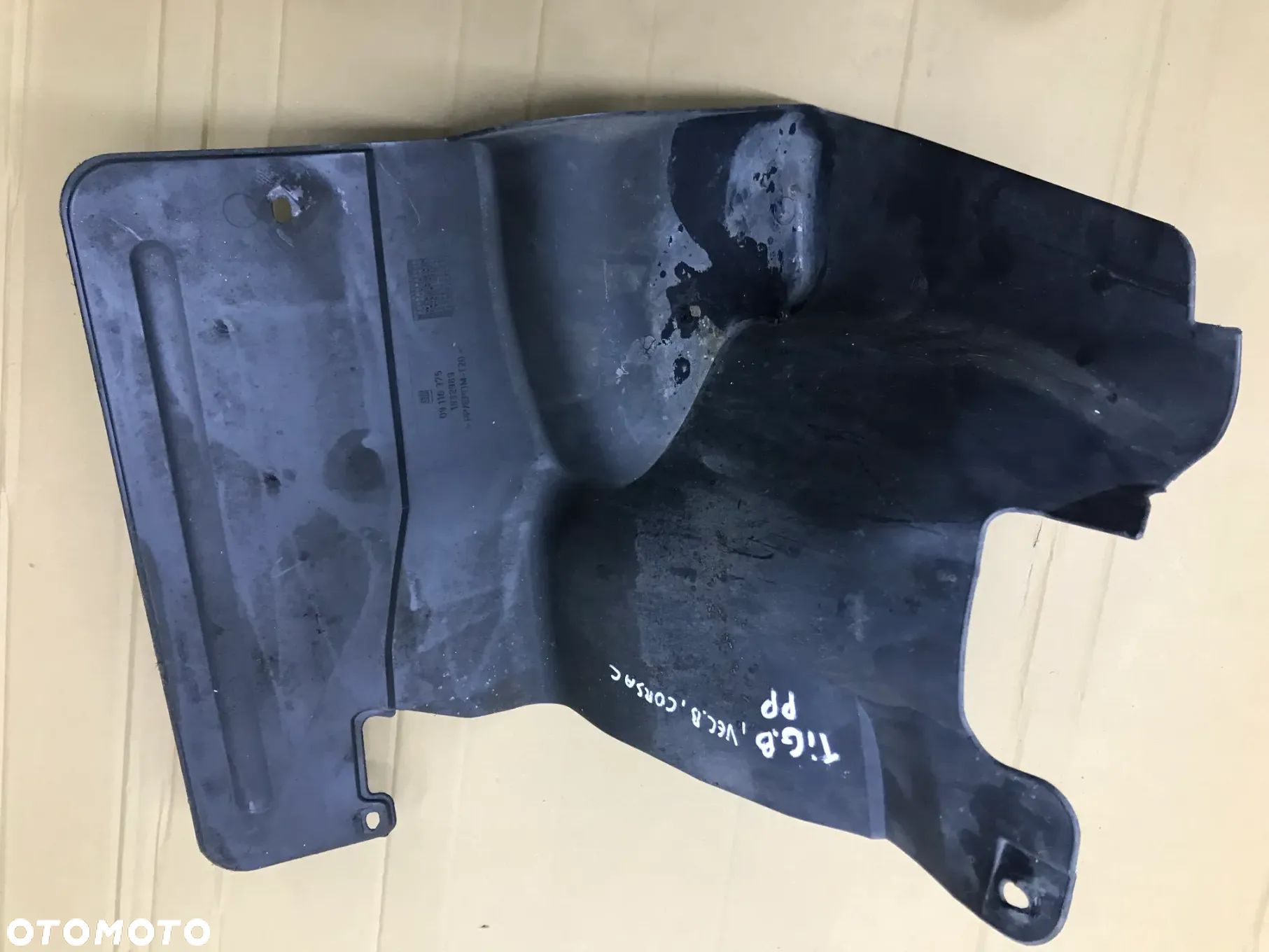 Osłona silnika Opel Tigra B corsa C dolna prawa 09116375 - 1