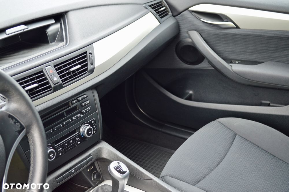 BMW X1 sDrive18i - 21