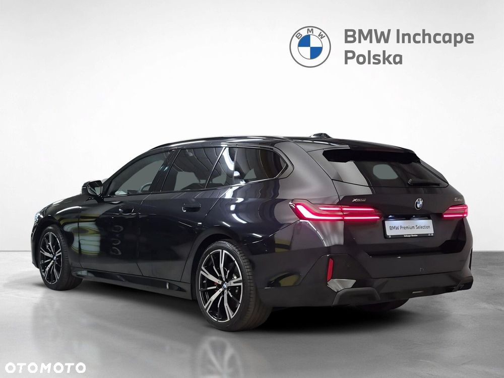 BMW Seria 5 540d xDrive mHEV M Sport - 4