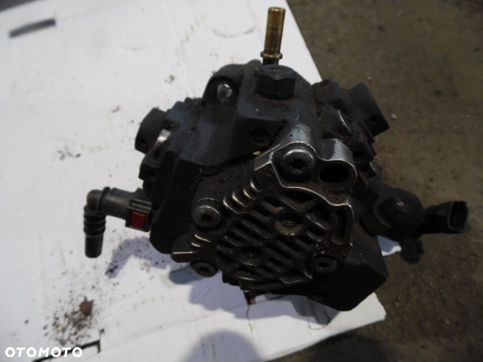 POMPA WTRYSKOWA RENAULT 2.0D  0445010170 - 1