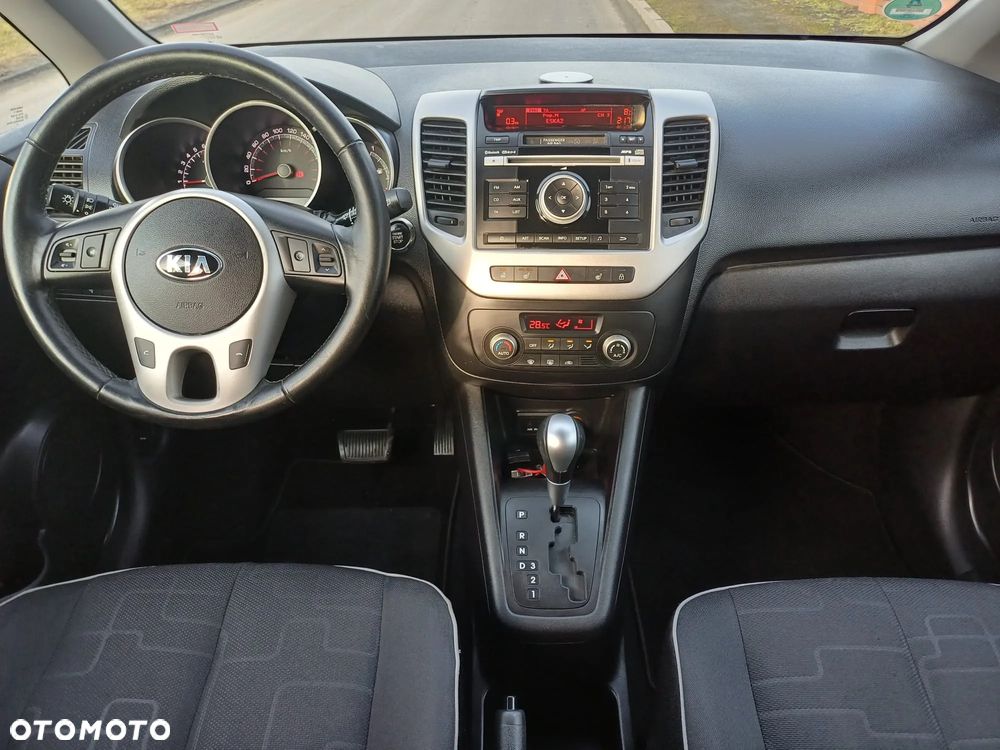 Kia Venga 1.6 L - 5