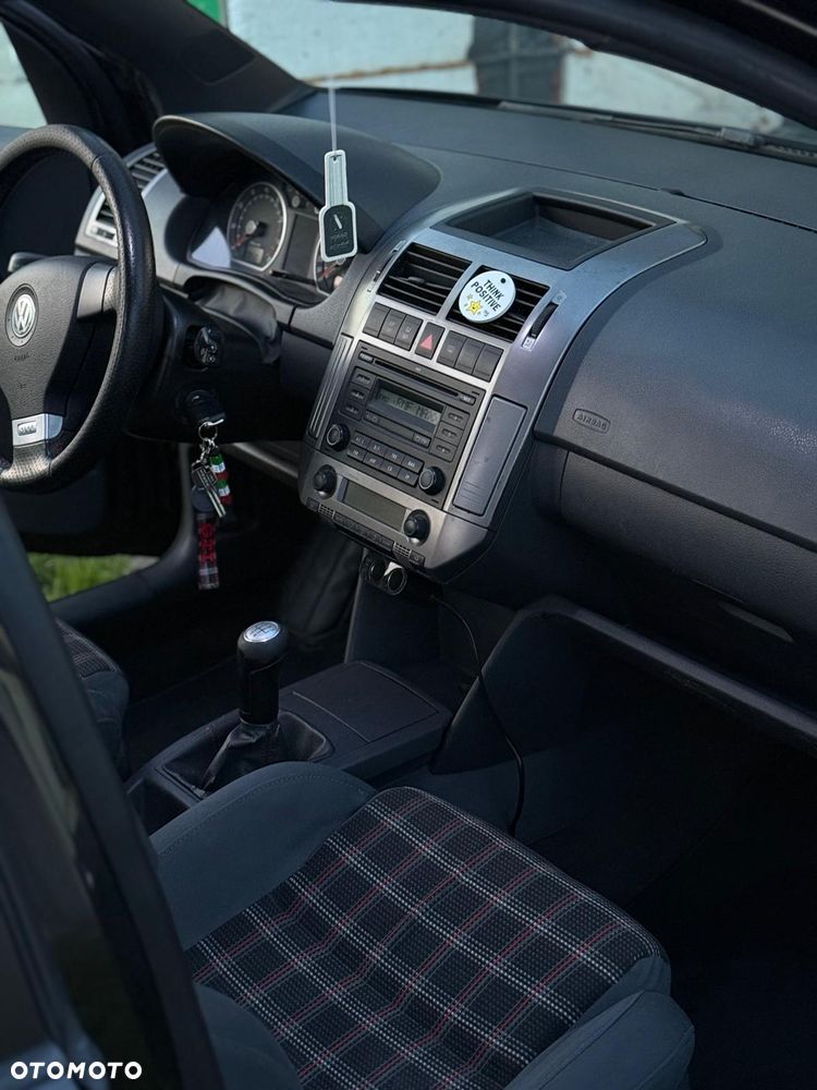 Volkswagen Polo - 9