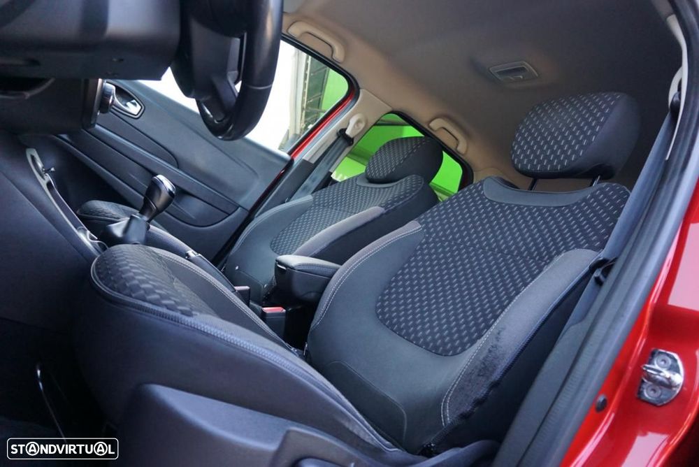 Renault Captur 1.5 dCi Red Edition — fotografia 36