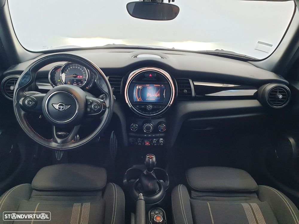 MINI 5 Portas Cooper D - 13