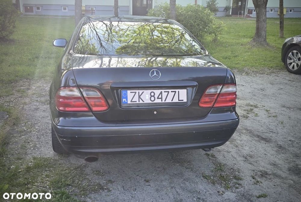 Mercedes-Benz CLK - 4