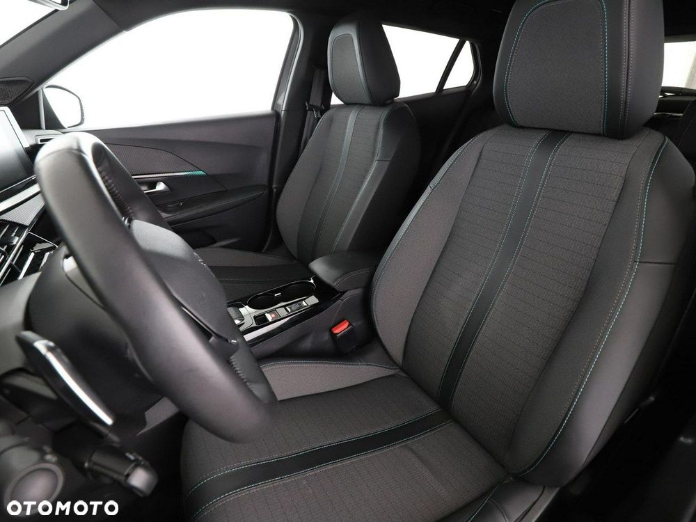 Peugeot 2008 PureTech 130 Allure S&S EAT8 - 14