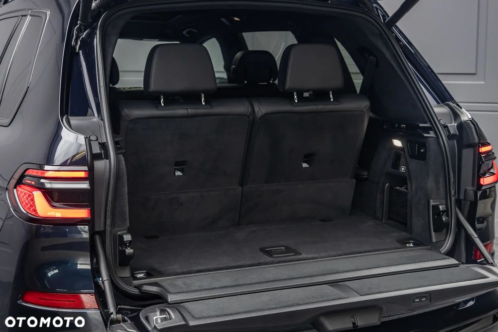 BMW X7 xDrive40d mHEV - 36