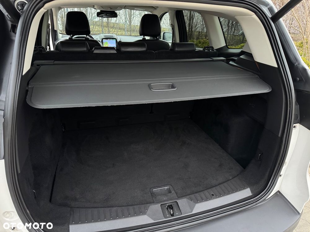 Ford Kuga 2.0 TDCi 4x4 Titanium - 28