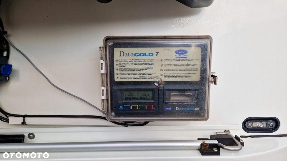 Schmitz Cargobull * CHŁODNIA * OŚ PODNOSZONA * 4 RYGLE * - 7