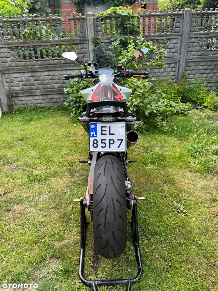 KTM DUKE 890 - 11