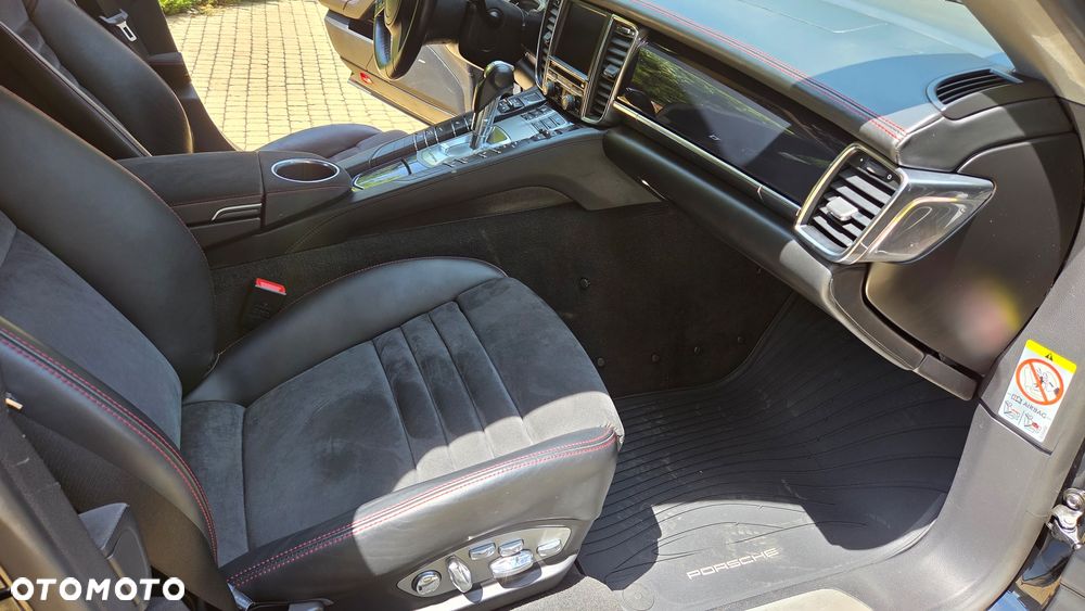 Porsche Panamera Diesel - 16