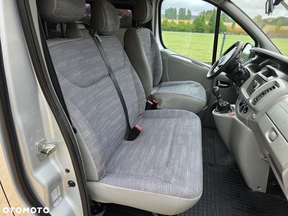 Opel Vivaro - 11