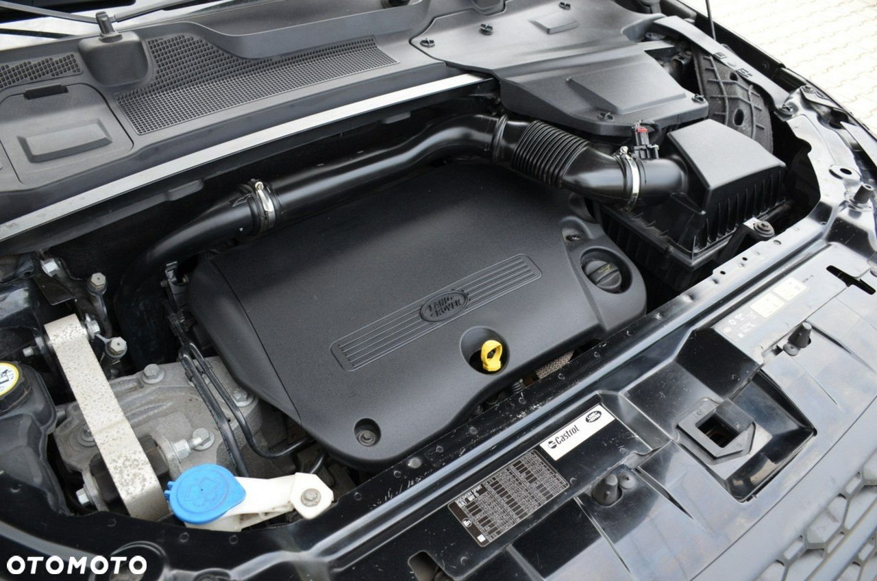 Land Rover Discovery Sport - 12