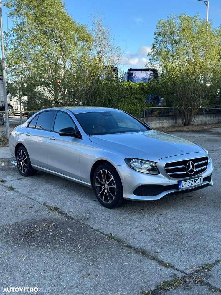 Mercedes-Benz E 220 d Aut. - 1