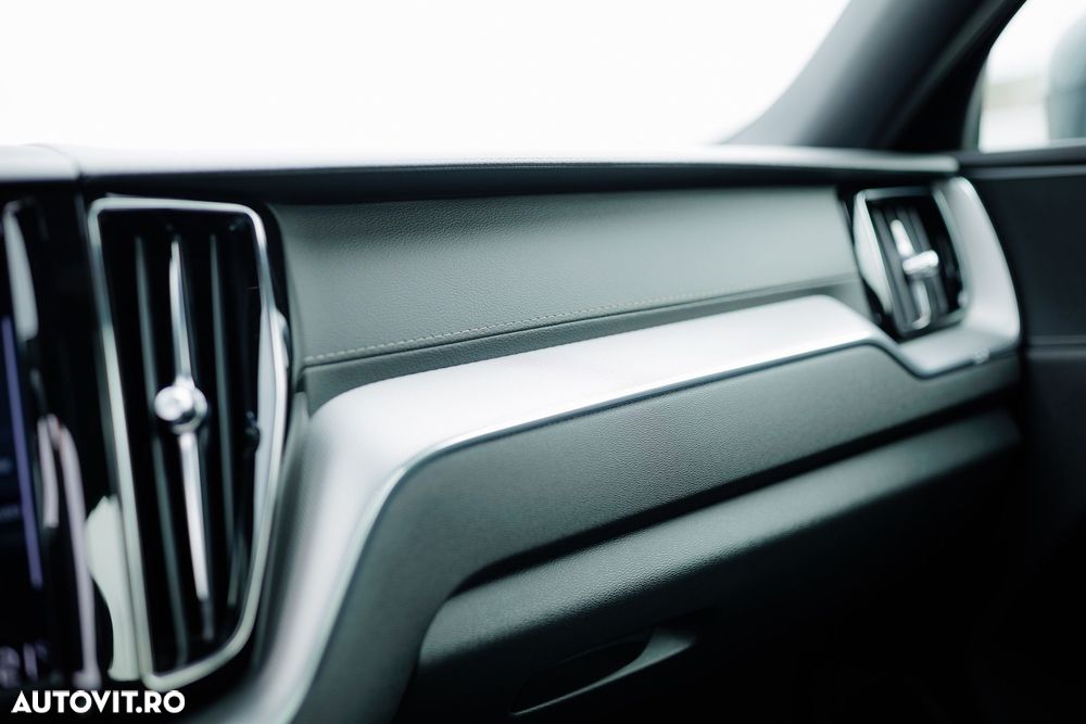 Volvo XC 60 B4 D AWD Geartronic Inscription - 28