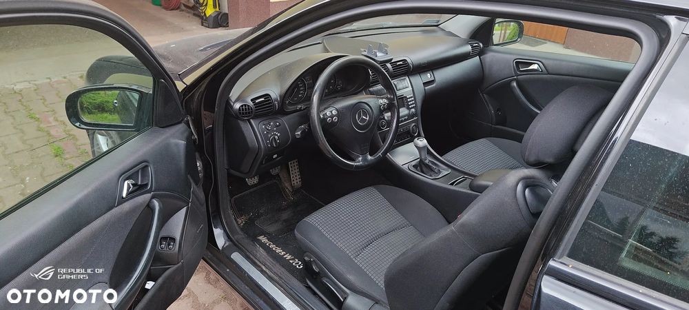 Mercedes-Benz Klasa C 230 Kompressor Sportcoupe - 7