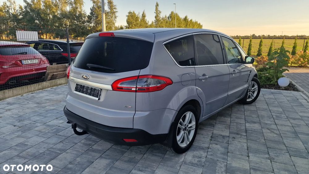 Ford S-Max - 16