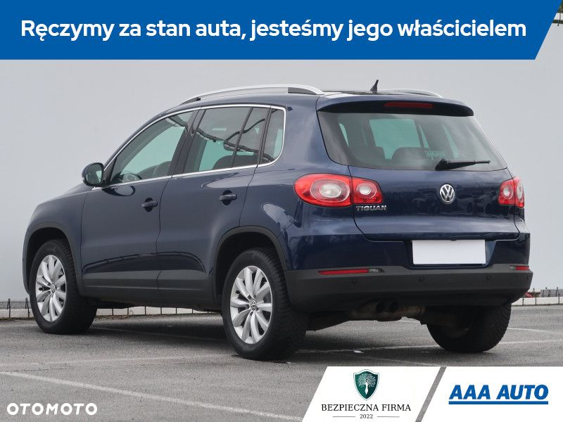 Volkswagen Tiguan - 5