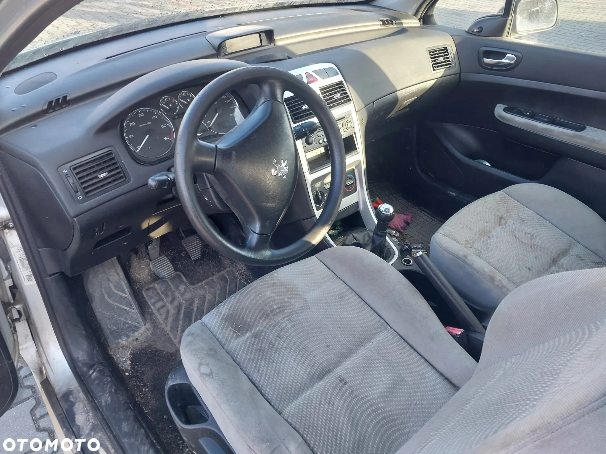 Peugeot 307 FL Lift 3D Hatchback silnik 1.6 HDI 90KM skrzynia biegów 20DM75 drzwi zderzak klapa błotnik EZRC belka przewód szyba wyświetlacz podsufitka wtryski pompa maglownica felgi alternator Cały na części wszystkie części - 16