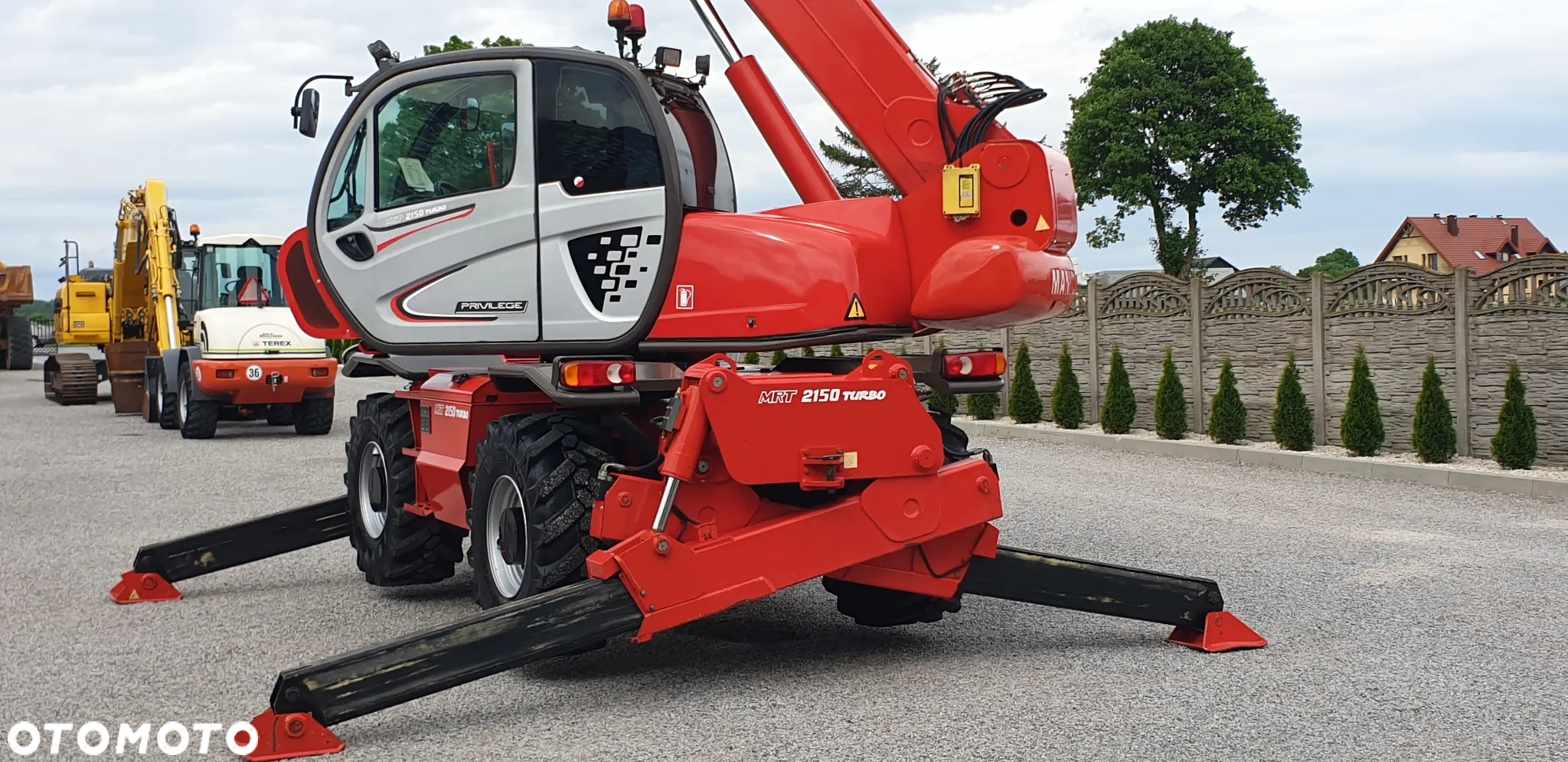 Manitou MRT2150 Privilege kosz hydr. skrętny / wciągarka/widły hydr./pilot/ sprowadzona - 37