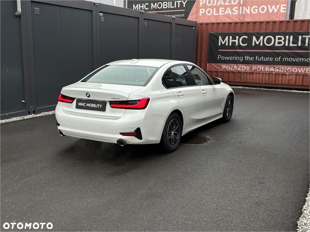 BMW Seria 3 318i Advantage - 15